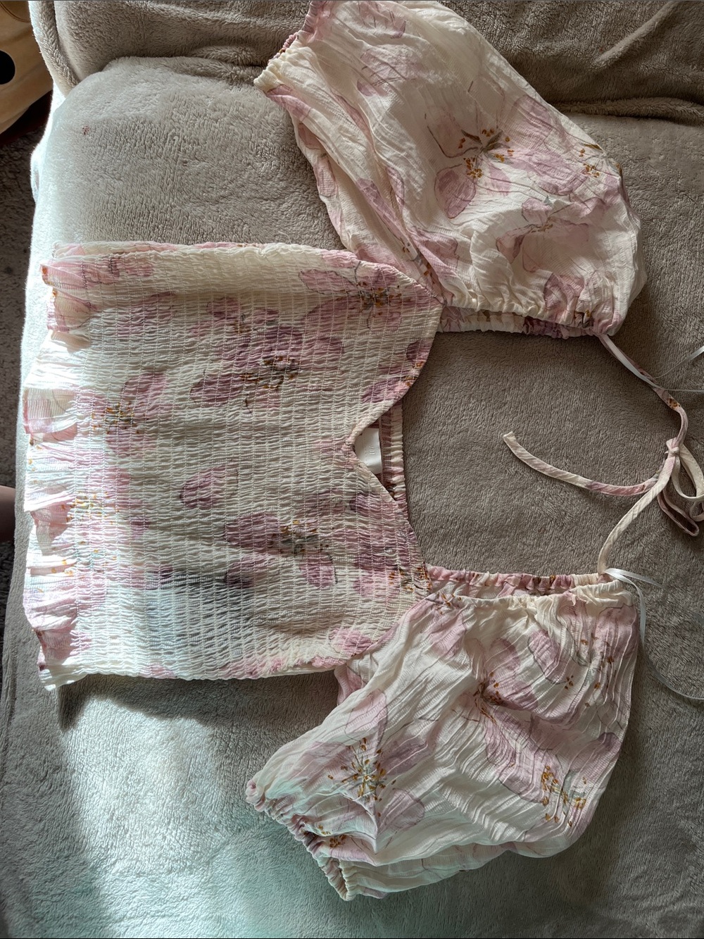 H&M Pink Floral Smocked Crop Top with Puff Sleeves